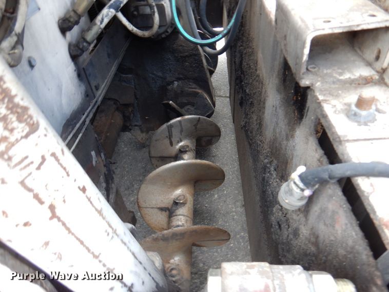 image for item DR0530 2003 Cedarapids CR-552  paver