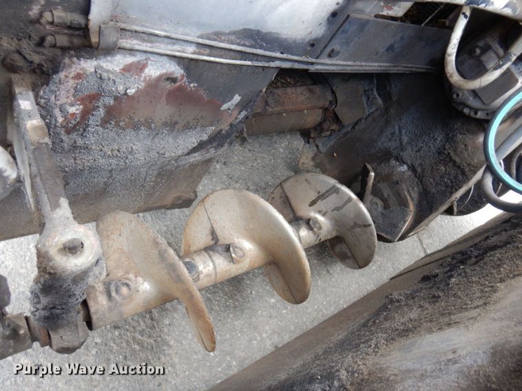 image for item DR0530 2003 Cedarapids CR-552  paver