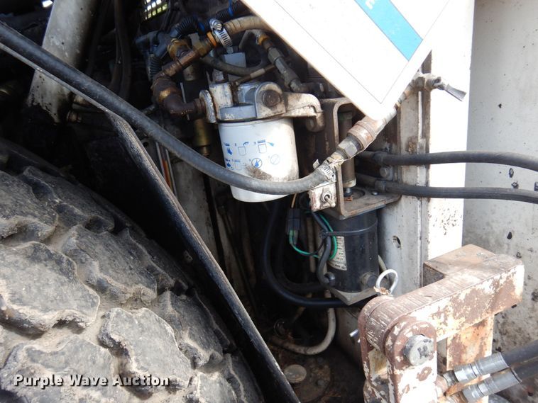 image for item DR0530 2003 Cedarapids CR-552  paver