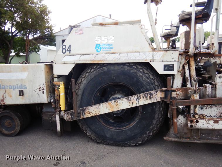 image for item DR0530 2003 Cedarapids CR-552  paver