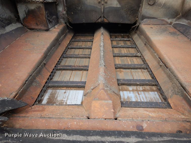 image for item DR0530 2003 Cedarapids CR-552  paver