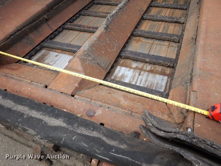 image for item DR0530 2003 Cedarapids CR-552  paver