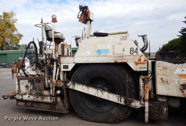 image for item DR0530 2003 Cedarapids CR-552  paver