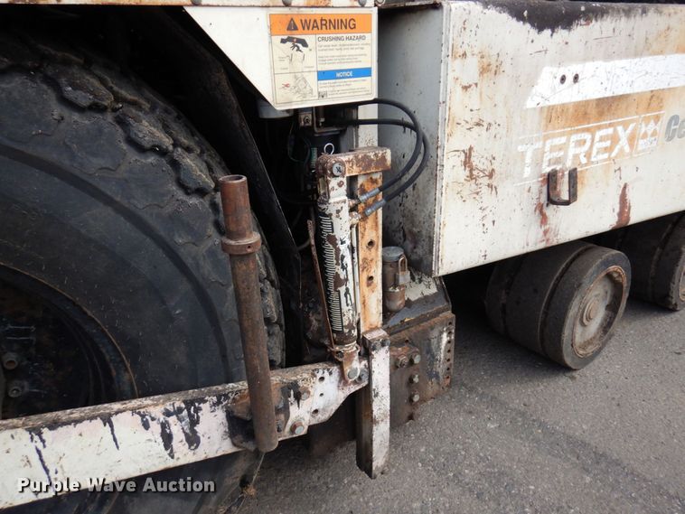 image for item DR0530 2003 Cedarapids CR-552  paver