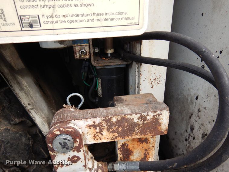 image for item DR0530 2003 Cedarapids CR-552  paver