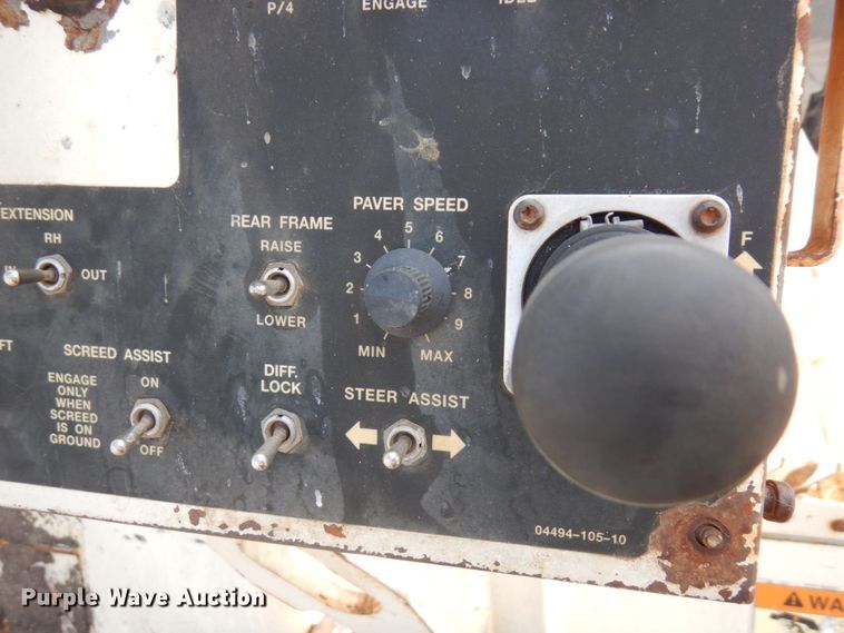 image for item DR0530 2003 Cedarapids CR-552  paver