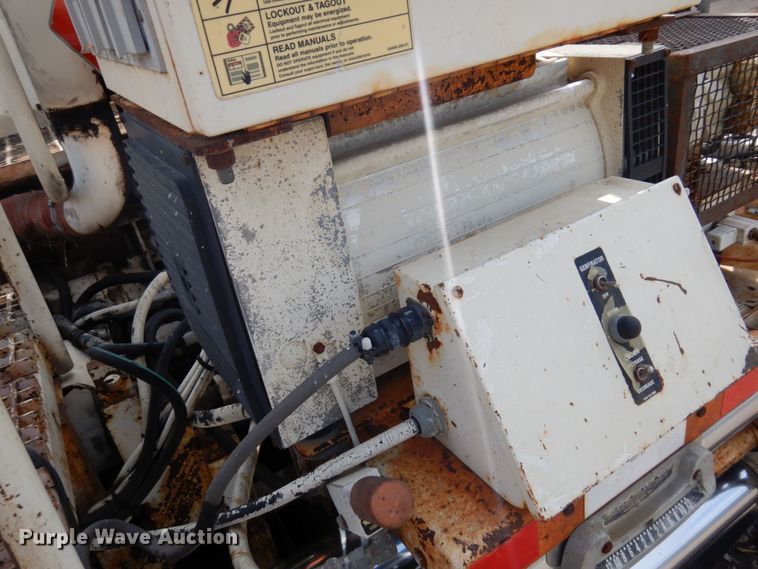 image for item DR0530 2003 Cedarapids CR-552  paver