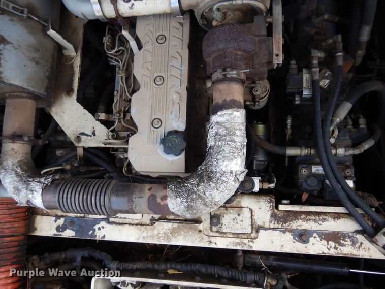 image for item DR0530 2003 Cedarapids CR-552  paver