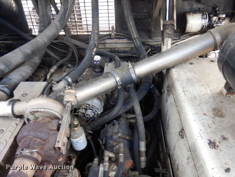 image for item DR0530 2003 Cedarapids CR-552  paver