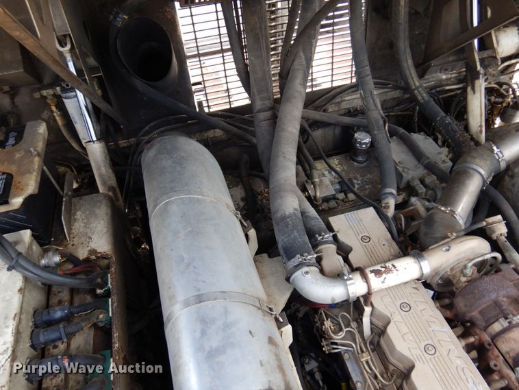 image for item DR0530 2003 Cedarapids CR-552  paver