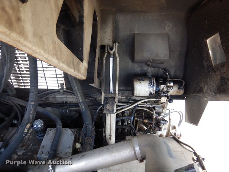 image for item DR0530 2003 Cedarapids CR-552  paver