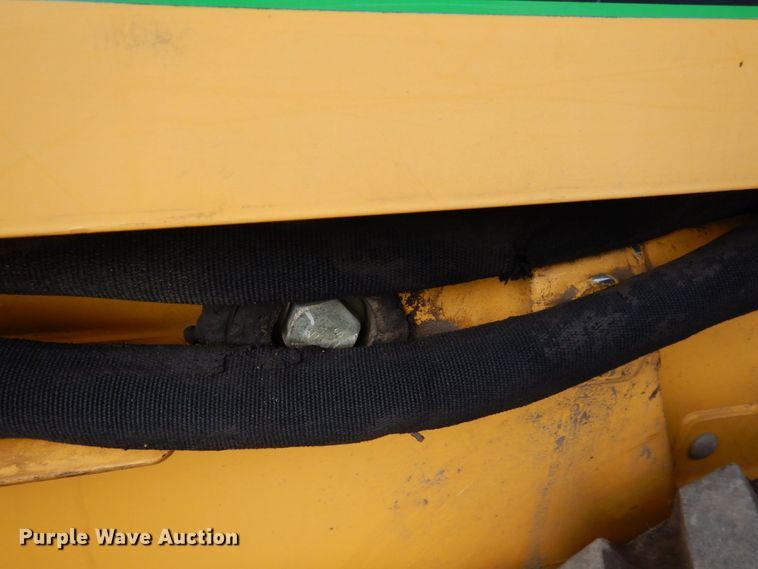 image for item DR0540 2000 John Deere 250  skid steer loader