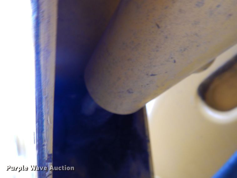 image for item DR0540 2000 John Deere 250  skid steer loader