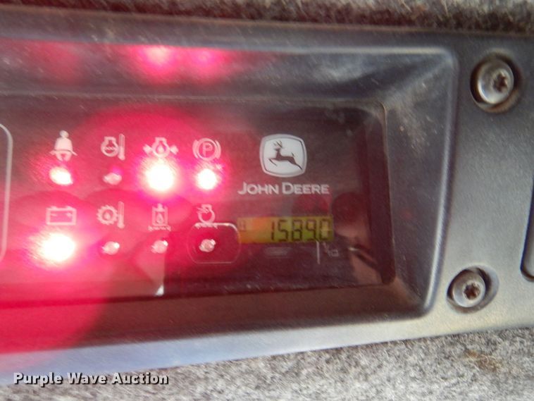 image for item DR0540 2000 John Deere 250  skid steer loader