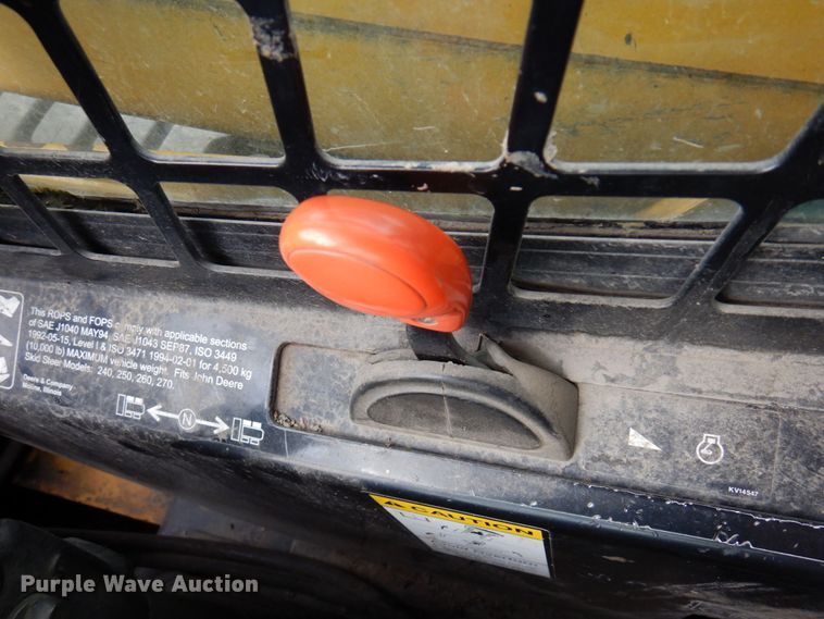 image for item DR0540 2000 John Deere 250  skid steer loader