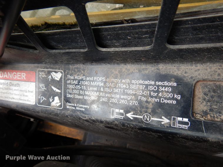 image for item DR0540 2000 John Deere 250  skid steer loader