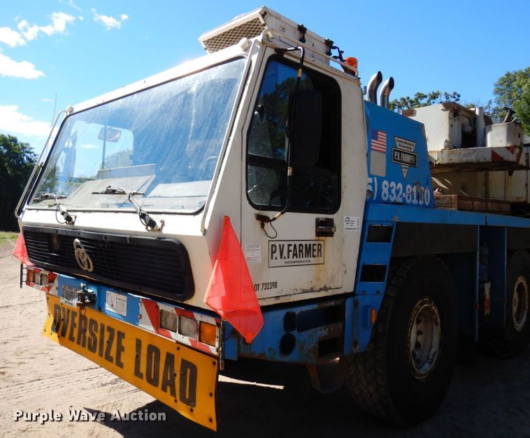 image for item DR0542 1992 Krupp KMK5110  crane