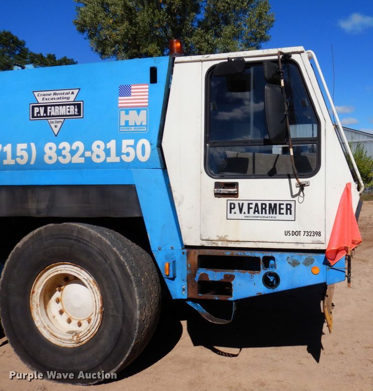 image for item DR0542 1992 Krupp KMK5110  crane