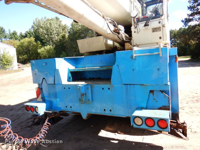 image for item DR0542 1992 Krupp KMK5110  crane