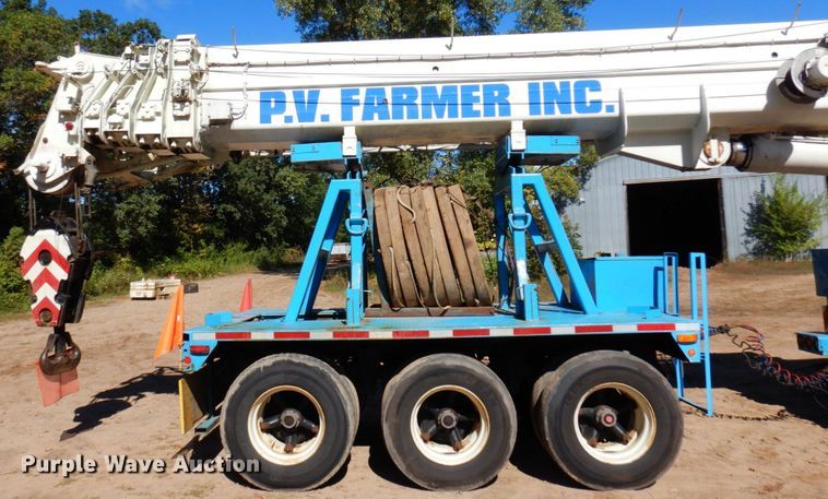 image for item DR0542 1992 Krupp KMK5110  crane