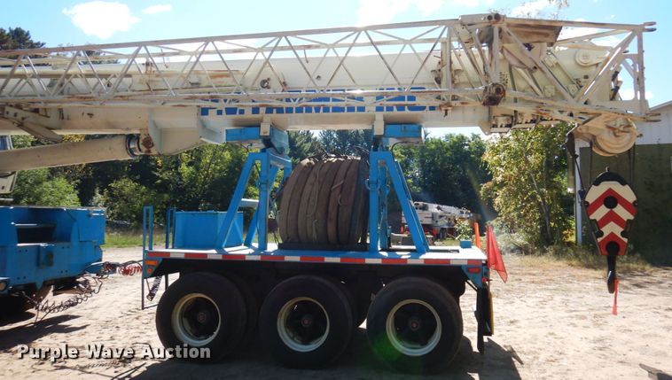 image for item DR0542 1992 Krupp KMK5110  crane