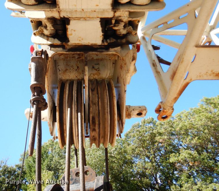 image for item DR0542 1992 Krupp KMK5110  crane