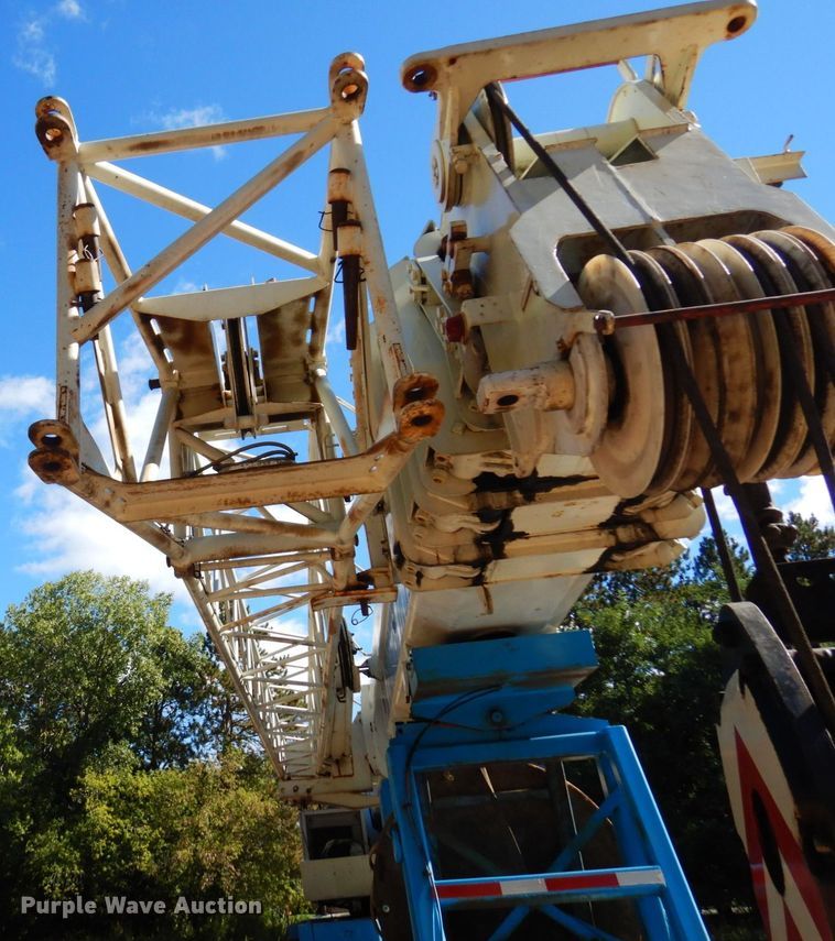 image for item DR0542 1992 Krupp KMK5110  crane