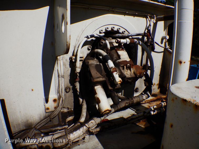 image for item DR0542 1992 Krupp KMK5110  crane