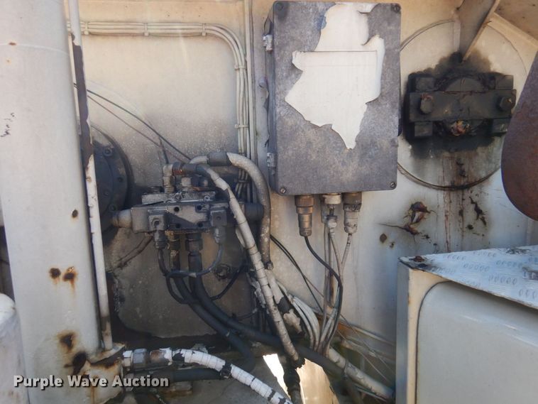 image for item DR0542 1992 Krupp KMK5110  crane