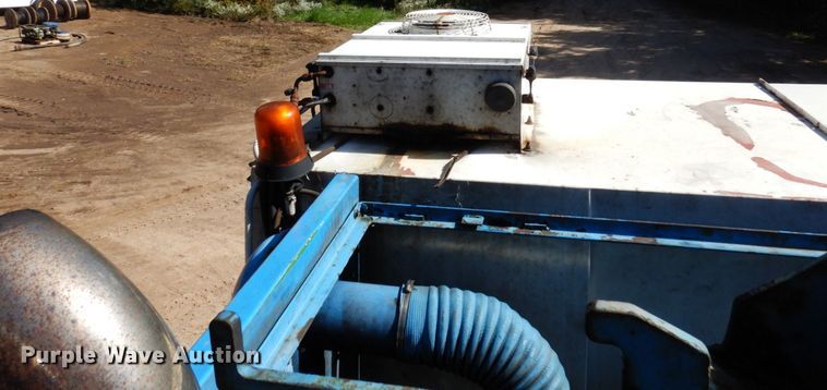 image for item DR0542 1992 Krupp KMK5110  crane