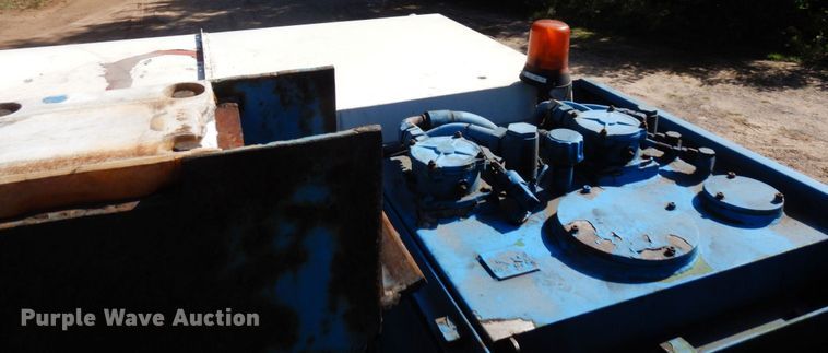 image for item DR0542 1992 Krupp KMK5110  crane