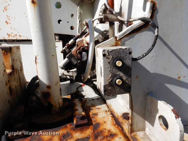 image for item DR0542 1992 Krupp KMK5110  crane