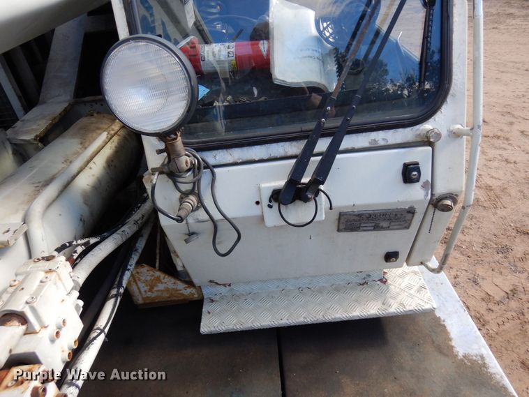 image for item DR0542 1992 Krupp KMK5110  crane