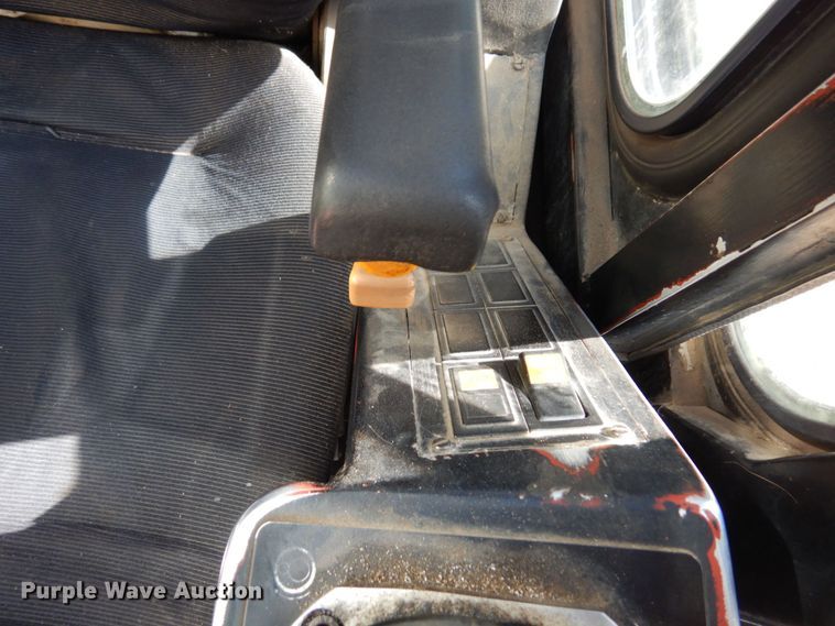 image for item DR0542 1992 Krupp KMK5110  crane