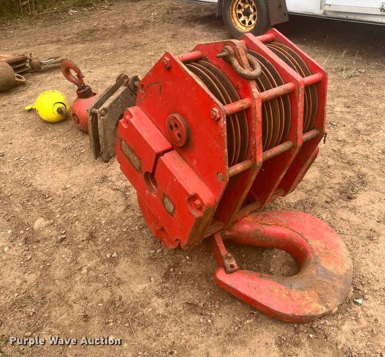 image for item DR0542 1992 Krupp KMK5110  crane