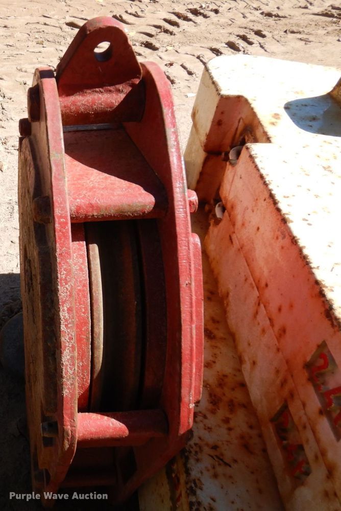 image for item DR0542 1992 Krupp KMK5110  crane