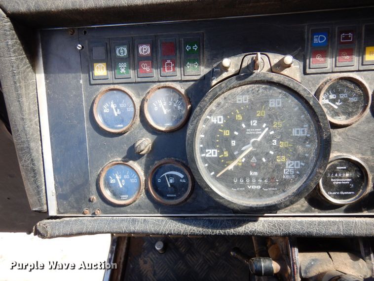 image for item DR0542 1992 Krupp KMK5110  crane