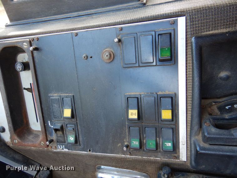 image for item DR0542 1992 Krupp KMK5110  crane