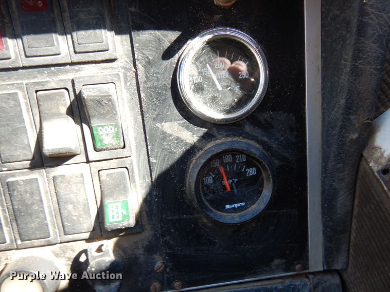 image for item DR0542 1992 Krupp KMK5110  crane