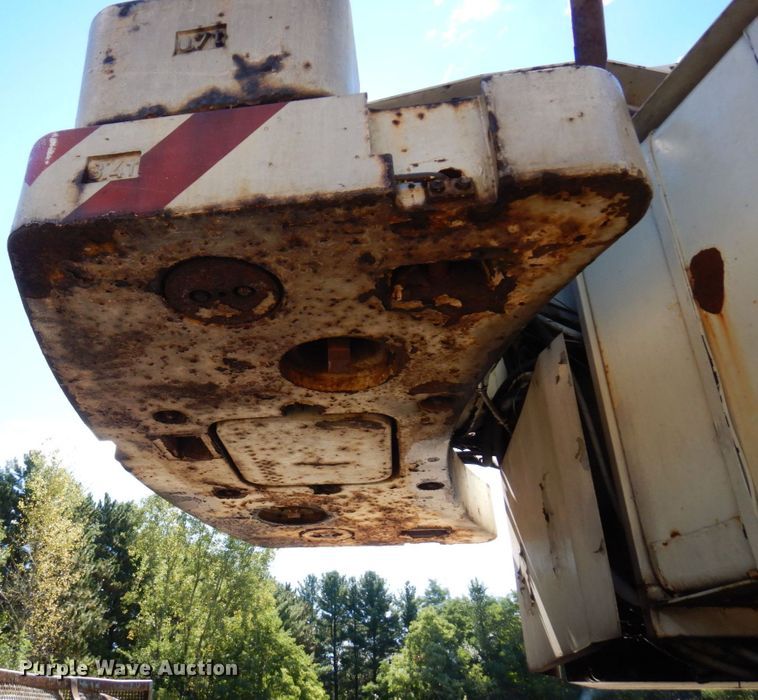 image for item DR0542 1992 Krupp KMK5110  crane