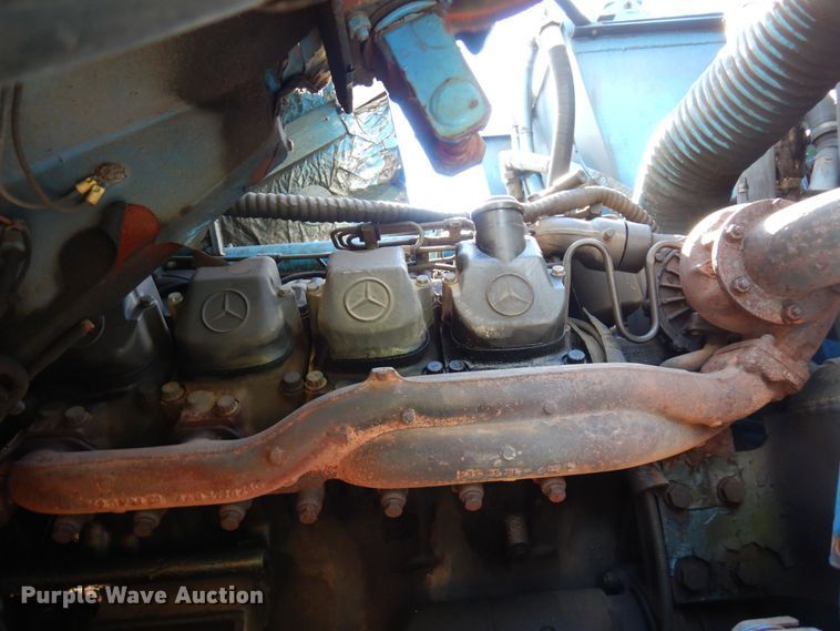 image for item DR0542 1992 Krupp KMK5110  crane