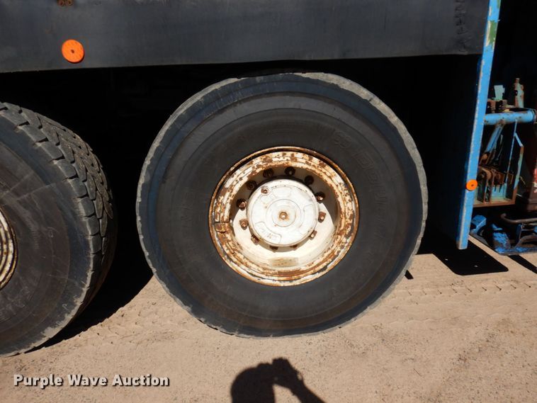 image for item DR0542 1992 Krupp KMK5110  crane