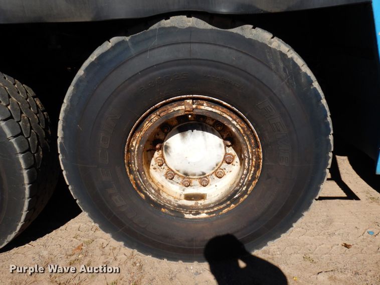 image for item DR0542 1992 Krupp KMK5110  crane