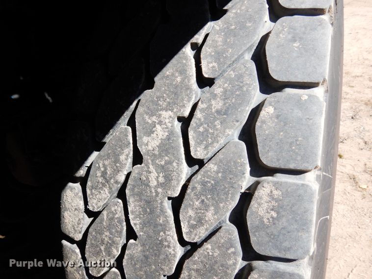 image for item DR0542 1992 Krupp KMK5110  crane