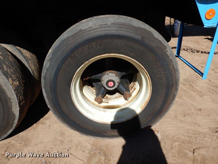 image for item DR0542 1992 Krupp KMK5110  crane