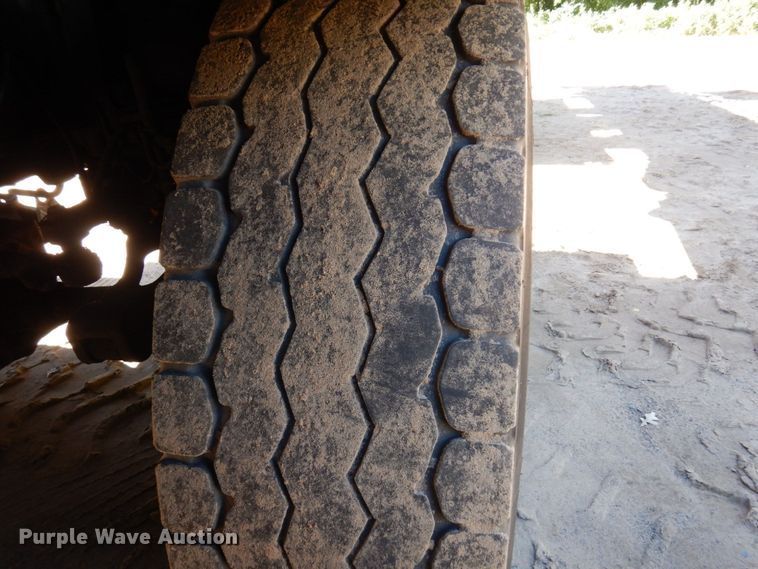 image for item DR0542 1992 Krupp KMK5110  crane