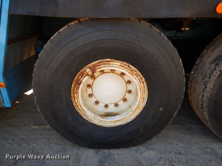 image for item DR0542 1992 Krupp KMK5110  crane