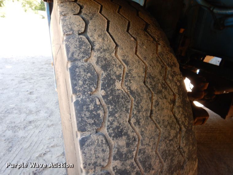 image for item DR0542 1992 Krupp KMK5110  crane