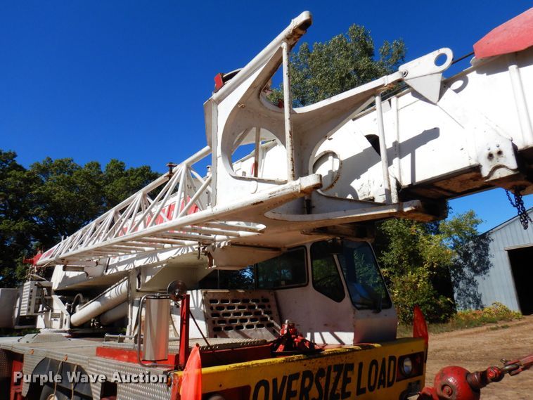 image for item DR0543 1981 Grove 8465G  crane