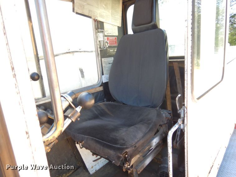 image for item DR0543 1981 Grove 8465G  crane